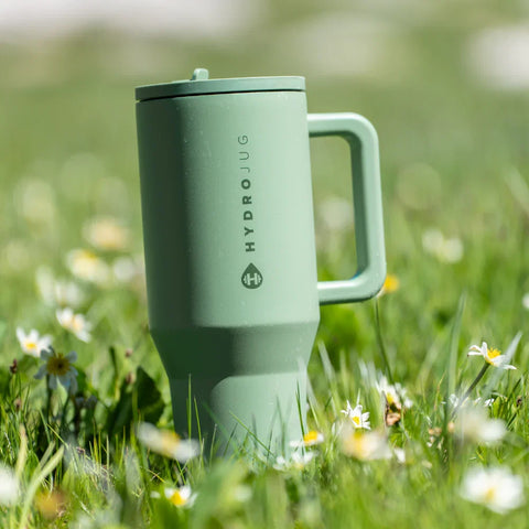 Traveler 32oz | Leakproof Insulated Tumbler with Handle – Sage