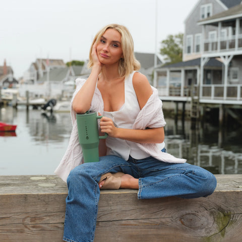 Traveler 40oz | All-Day Insulated Tumbler with Handle – Sage
