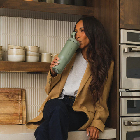 Ease2o 40oz | Dual-Function Water Bottle with Straw & Chug Spout – Courtyard